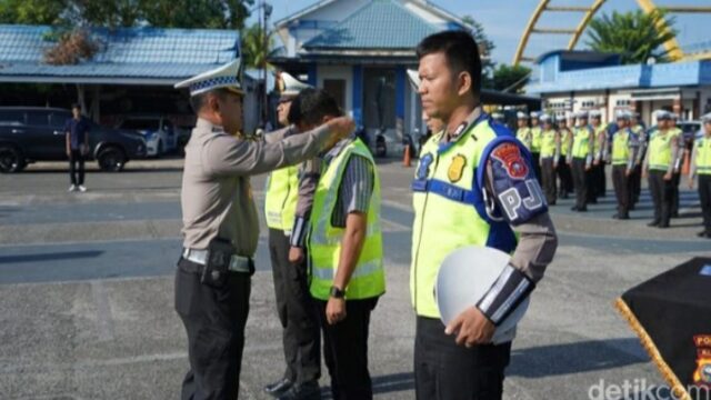 78 " Pak Ogah" Di Gandeng Oleh Direktorat POLDA Riau 78 " Pak Ogah" Di Gandeng Oleh Direktorat POLDA Riau