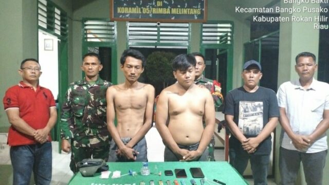 Gempur" Peredaran Narkoba Dua Pria Diduga Pengedar Narkoba di Ringkus Koramil 0321-05/ RM Gempur" Peredaran Narkoba Dua Pria Diduga Pengedar Narkoba di Ringkus Koramil 0321-05/ RM