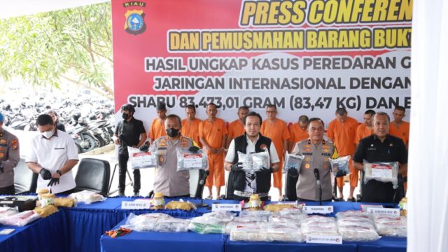 Polda Riau Musnahkan Narkoba Senilai Rp96,5 Miliar dari 12 Tersangka