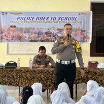 Sosialisasikan Etika Keselamatan Berlalu Lintas dan Riau Adalah KITA, Kasat Lantas AKP Kaliman Siregar Juga Sampaikan Pesan Pilkada Damai