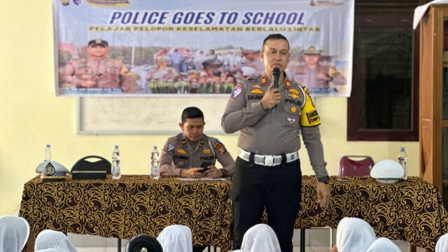 Sosialisasikan Etika Keselamatan Berlalu Lintas dan Riau Adalah KITA, Kasat Lantas AKP Kaliman Siregar Juga Sampaikan Pesan Pilkada Damai