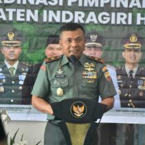 Kunker Danrem 031/Wira Bima Brigjen TNI Sugiyono Ke Inhu Langsung Disambut Plt.Bupati Inhu.