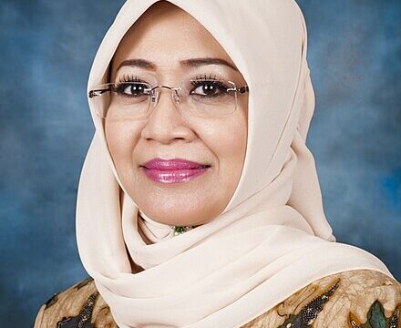 Ini Lah Alasan Kenapa Harus Dr.Hj.Intsiawati Ayus,S.H, M.H.