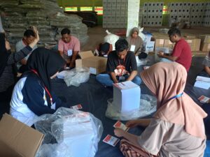 Bawaslu Sijunjung Sumatera Barat Lakukan Pengawasan Proses Sortir Lipat (Sorlip) Untuk Pilkada Serentak 2024