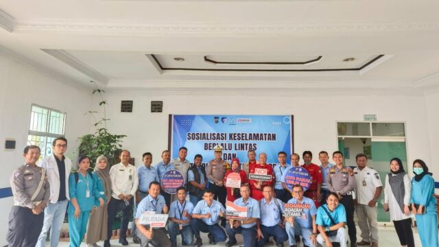 Kunungi PT IKPP, Satlantas Polres Siak Gelar Sosialisasi Keselamatan Berlalu Lintas Serta Cooling System Pilkada Aman,Sejuk dan Damai