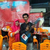 Dr. Hj. Intsiawati Ayus, S.H., M.H Tak Canggung Dekat Dengan Pengamen Jalanan Dan Tukang Parkir