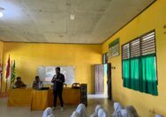 Satlantas Polres Siak bersama Indonesia Safety Driving Center (ISDC) Polda Riau menyambangi beberapa sekolah di Kec. Tualang Siak dalam rangka Police Goes To School dan Safety Riding.