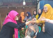 Temu Ramah Dengan Warga Tenayan, Calon Walikota No urut 2 Dr. Hj. Intsiawati Ayus, S.H., M.H, Membaur Dengan Warga