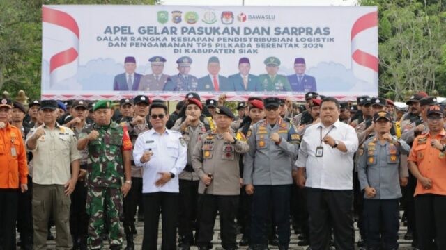 Apel Gelar Pasukan dan Sarpras Kesiapan Pendistribusian Logistik dan Pengamanan TPS Pilkada Serentak 2024 di Kabupaten Siak
