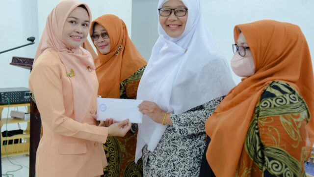 Ketua GOW Kabupaten Bengkalis Serahkan SK dan Pembekalan Pengurus 2024-2029