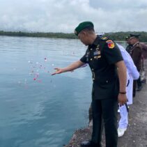 Peringati Hari Juang Kartika, Kodim 1312/Tld Laksanakan Upacara Tabur Bunga Di Dermaga Kecamatan Beo Kabupaten Kepulauan Talaud