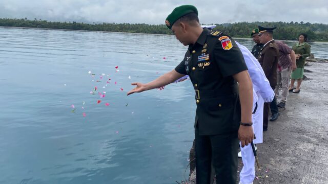Peringati Hari Juang Kartika, Kodim 1312/Tld Laksanakan Upacara Tabur Bunga Di Dermaga Kecamatan Beo Kabupaten Kepulauan Talaud