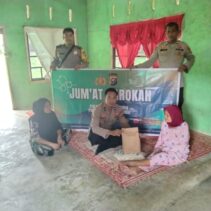 Jumat Barokah Polsek Kuantan Mudik Salurkan Bantuan Sembako Untuk Lansia Dan Masyarakat Kurang Mampu