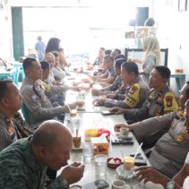 Kapolres Kuansing Pimpin Jumat Curhat Dalam Rangka Jaga Kondusifitas Natal Dan Tahun Baru