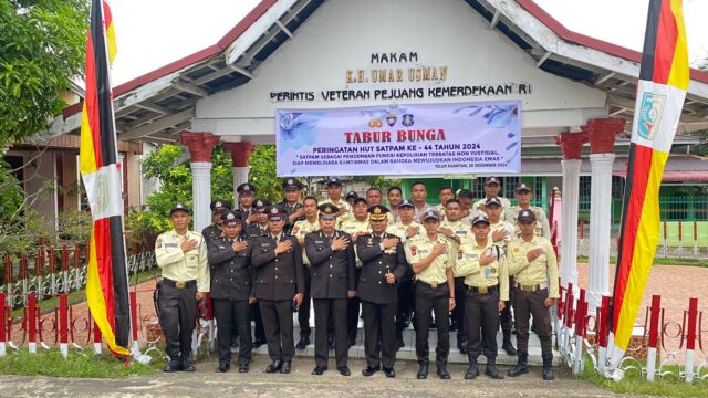 Kapolres Kuansing Pimpin Upacara Tabur Bunga, Bakti Sosial, dan Donor Darah Dalam Rangka HUT Satpam ke-44 Tahun 2024