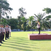 Polres Kuansing Gelar Upacara Kenaikan Pangkat Personil Periode 1 Januari 2025, Wakapolres Sandang AKBP