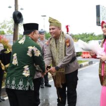 Wakil Bupati Siak Husni Merza Beserta Ketua LAMR Siak Menghadiri Serah Terima Jabatan (Sertijab) Antar Pejabat Kapolres Siak Lama Dengan Baru.