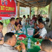 Polres Kuansing Laksanakan Jumat Curhat Bersama Masyarakat Desa Bandar Alai Kari