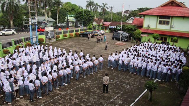 Antisipasi Kenakalan Remaja, Kapolresta Jambi Gelar Sosialisasi dan Tatap Muka di SMA Negeri 1
