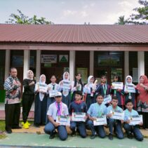 13 SISWA SISWI SMP N 1 TUALANG RAIH MEDALI PERAK DAN PERUNGGU DI KEJUARAN NATIONAL TAEKWONDO Championship RIAU