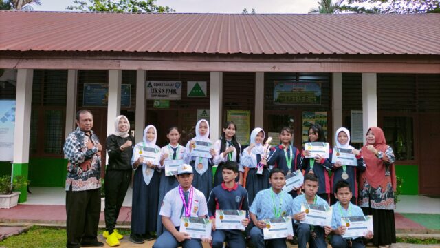 13 SISWA SISWI SMP N 1 TUALANG RAIH MEDALI PERAK DAN PERUNGGU DI KEJUARAN NATIONAL TAEKWONDO Championship RIAU