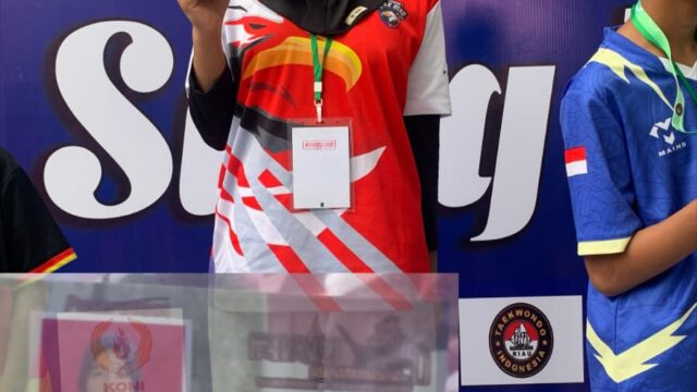 Rifia Mahlika Chandra,Raih Emas Di Kejuaraan Taekwondo Champion.