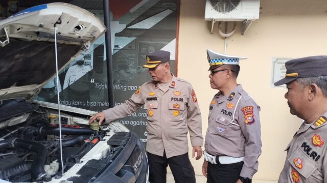 Kapolsek Tualang Lakukan Pengecekan Matlog Ranmor Dan Senpi.