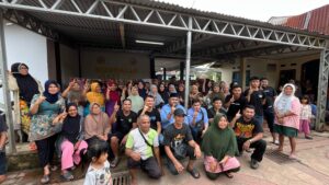 Ketua Jaga Riau Alan Pane melakukan kolaborasi kemanusiaan dengan CURVA NORD yang bersinergi dengan zulkardi selaku anggota DPRD Kota Pekanbaru dalam membantu masyarakat pasca bencana banjir