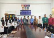PENYERAHAN MAHASISWA UNIVERSITAS MUHAMMADIYAH RIAU PLP INTERNASIONAL KEPADA PIHAK SEKOLAH DI CAMBODIA,PHNOM PENH AN NIKHMAH AL ISLAMIYAH PHNOM PENH ISNTITUTE.