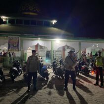 Tarawih Kedua, Polsek Tualang Tingkatkan Patroli ke Tempat Ibadah