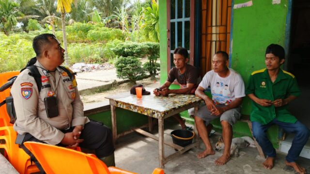 Lewat Cooling System Bhabinkamtibmas Berikan Himbauan Kamtibmas