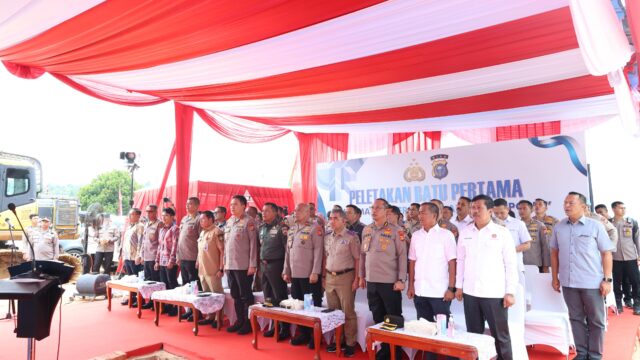POLDA RIAU MELAKSANAKAN GROUND BREAKING PEMBANGUNAN RUMAH BERSUBSIDI BAGI PERSONIL POLRI DAN PEGAWAI NEGERI POLRI TAHUN 2025