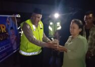 TIM SAHUR ON THE ROAD DITLANTAS POLDA RIAU SAMBANGI MASYARAKAT DI PENGUNGSIAN