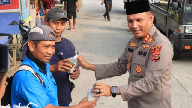 Kapolres Siak Siapkan 1000 Takjil Untuk Masyarakat Kabupaten Siak dalam Rangka Ops Tertib Ramadhan Lancang Kuning 2025