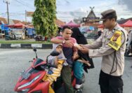 Berbagi Keberkahan di Bulan Suci Ramadhan, Polsek Tualang Membagikan Takjil.