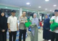 Kapolresta Pekanbaru Bersama DPD RI dan Kemensos serta Walikota Pekanbaru Tinjau Tenda Pengungsian Korban Banjir di Rumbai Pekanbaru. Maret 9, 2025