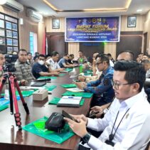 DIRLANTAS POLDA RIAU PIMPIN RAPAT FORUM LLAJ 2025 DALAM RANGKA KESIAPAN OPERASI KETUPAT LANCANG KUNING 2025*