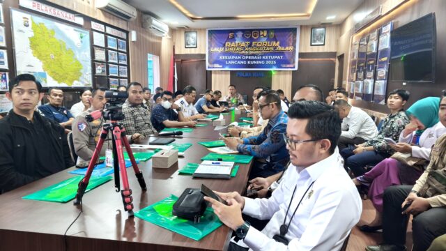 DIRLANTAS POLDA RIAU PIMPIN RAPAT FORUM LLAJ 2025 DALAM RANGKA KESIAPAN OPERASI KETUPAT LANCANG KUNING 2025*