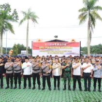 Wakapolda Riau Pimpin Apel Pergeseran Pasukan Pengamanan PSU Pilkada Siak 2025 di Mapolres Siak