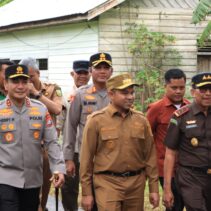 Kapolres Siak Sambut Gubernur Riau dan Forkopimda Tinjau PSU Pilkada 2024 di Kabupaten Siak