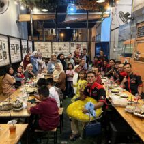 Adakan Buka Puasa Bersama, Toyota Agya Pekanbaru (TAC) Santuni Anak Yatim dan Bagi Takjil Gratis