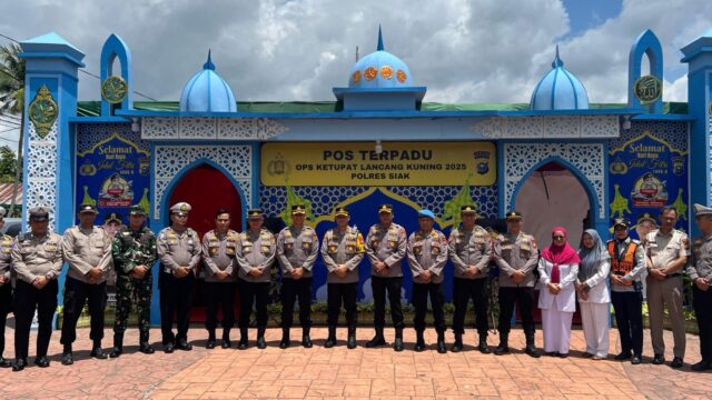 Wakapolres Siak Sambut Tim Pengawasan Operasi Ketupat 2025 di Pos Pam Terpadu Polsek Siak