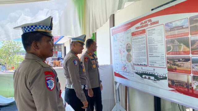 Kapolres Siak dan Jajaran Pengecekan Pos Pelayanan Rest Area KM 45A di Kecamatan Kandis