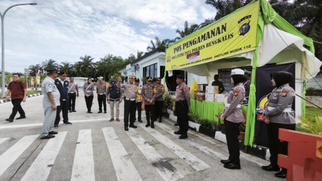 Dirlantas Polda Riau Dampingi Kapolda Riau Cek Pos Pengamanan dan Pelabuhan Dumai