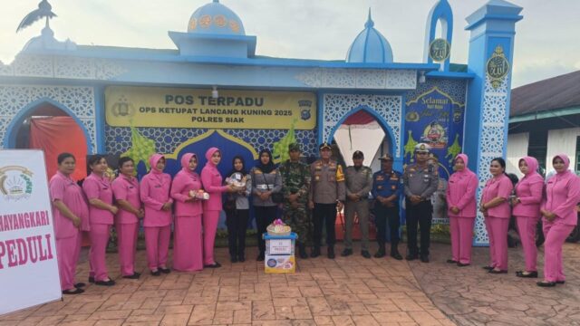 Kapolres Siak Tinjau Kesiapan Pengamanan Pos Terpadu Istana Siak dalam Operasi Ketupat Lancang Kuning 2025