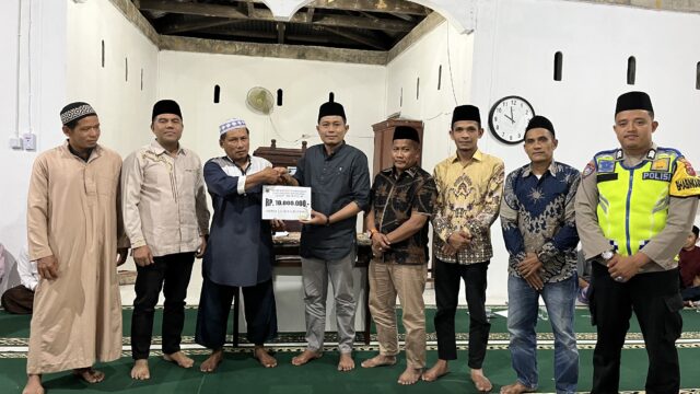 Diketuai Kadis Kominfo Sijunjung, Tim Safari Ramadhan XIX Kunjungi Masjid Darul Falah Solok Amba