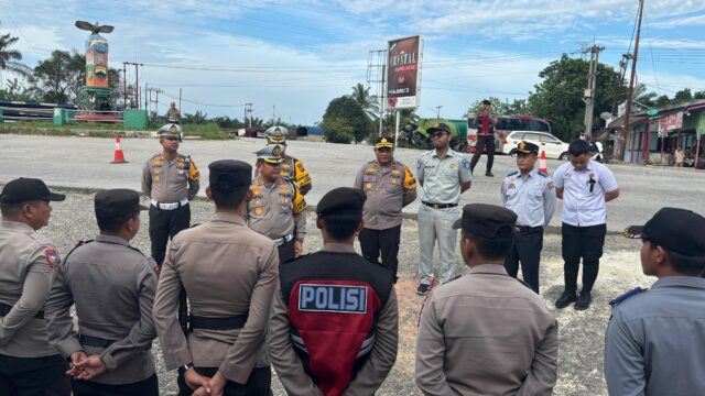 Hari H + 3 Lebaran Idul Dirlantas Polda Riau dan Istansi Terkait Pantau Arus Mudik di Jalinsum