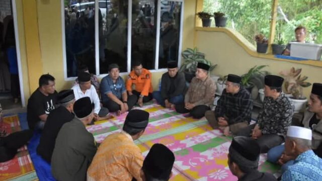 Bupati dan Wakil Bupati Terpilih Tunjukkan Kepedulian di Tengah Suasana Duka