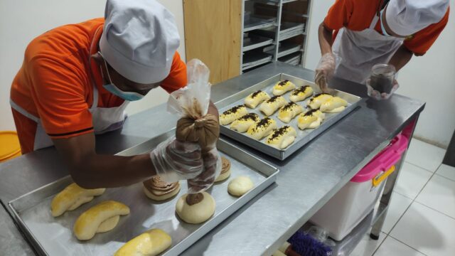 Produktivitas di Balik Jeruji, Roti Kayna Salah Satu Bukti Keberhasilan Pembinaan Kemandirian di Lapas Kelas IIA Pekanbaru