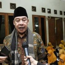 Sesepuh Ponpes Buntet Apresiasi Kapolri yang Sukses Amankan Mudik Lebaran